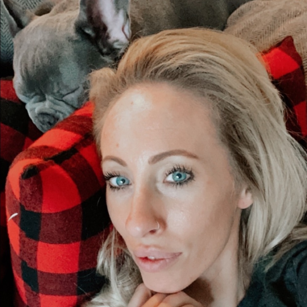 Meet your Posher, Felicia